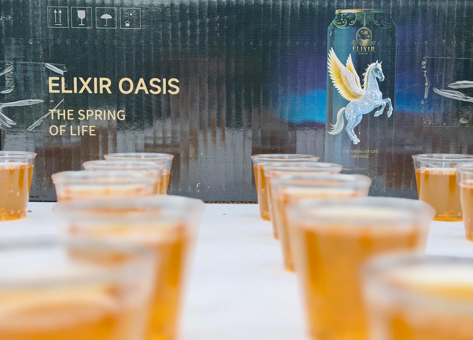 Elixir Oasis can and drink tasting display